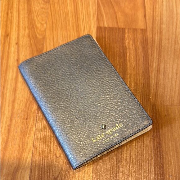 Kate Spade Metallic Gray Passport Cover - Picture 1 of 3